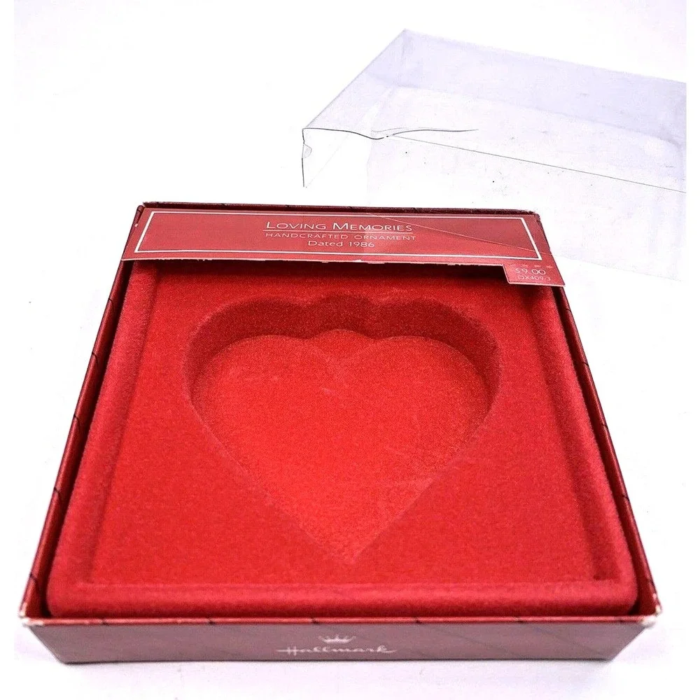 Hallmark 1986 LOVING MEMORIES ORNAMENT Heart Shaped‎ Shadow Box